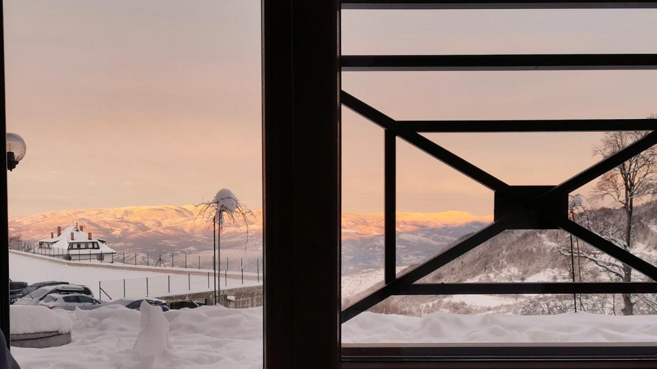 Golden Sky - Milmari Resort & Spa Kopaonik Kültér fotó